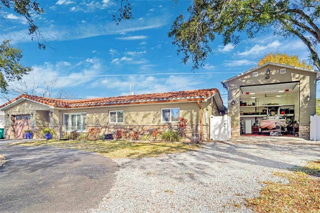 Photo of 3595 FLORAL DRIVE