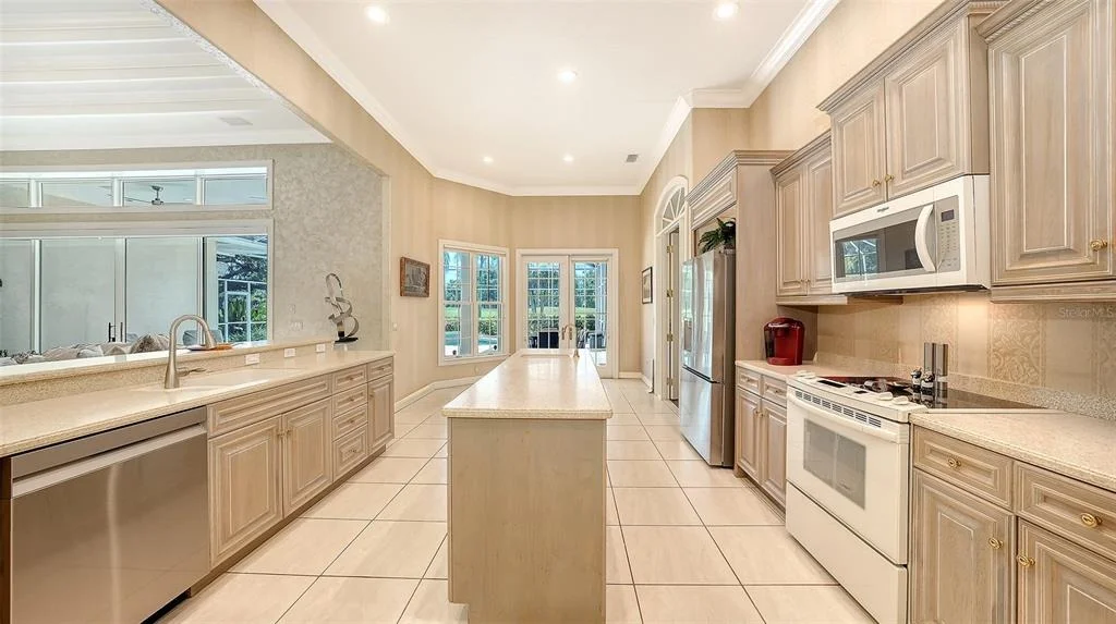 Photo of 402 MACEWEN DRIVE