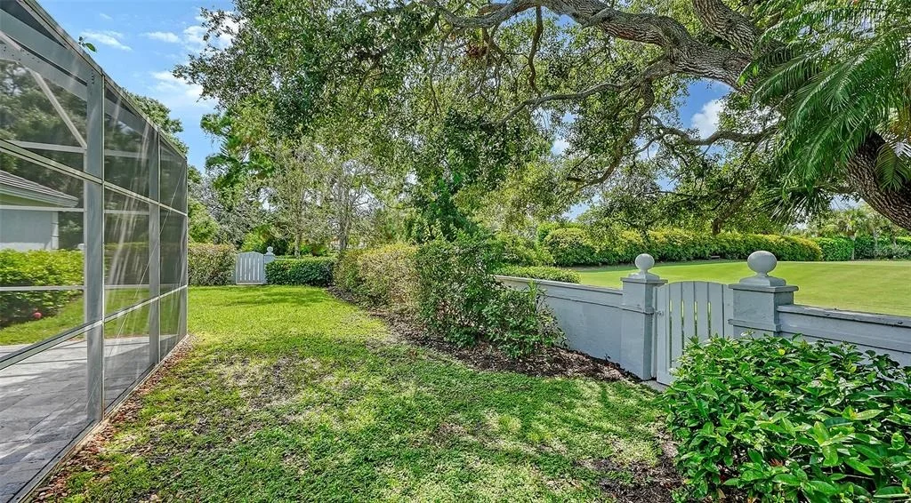 Photo of 916 MACEWEN DRIVE
