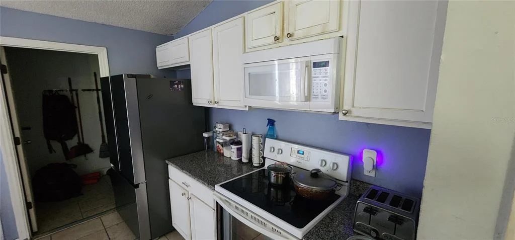Photo of 871 LAKE JACKSON CIRCLE