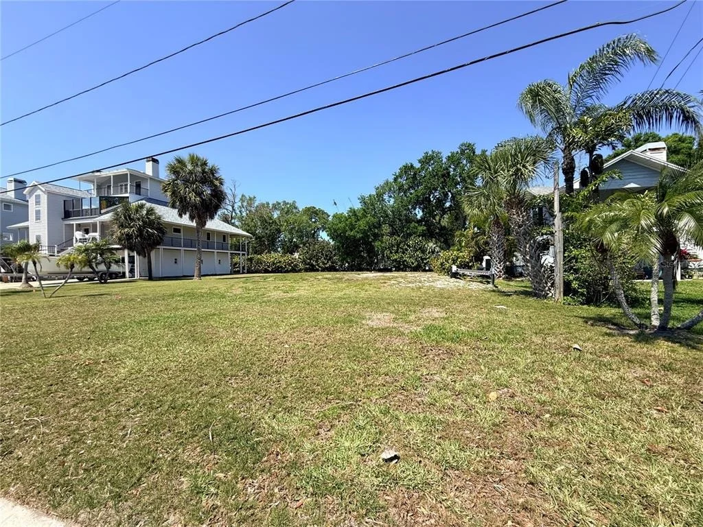 Photo of 231 LAGOON DRIVE