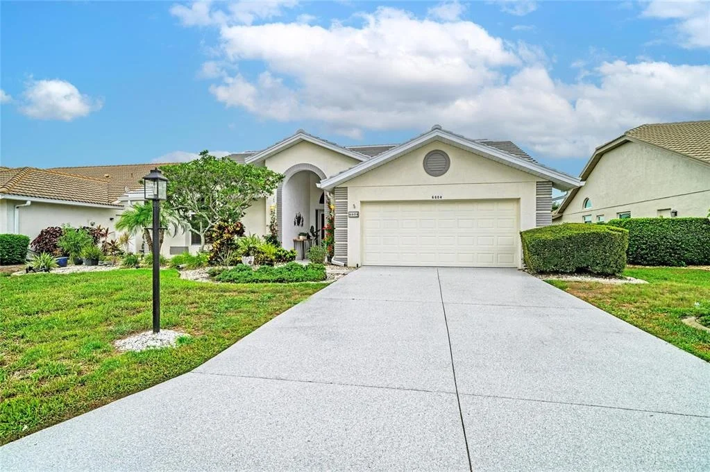 Photo of 6604 STONE RIVER ROAD
