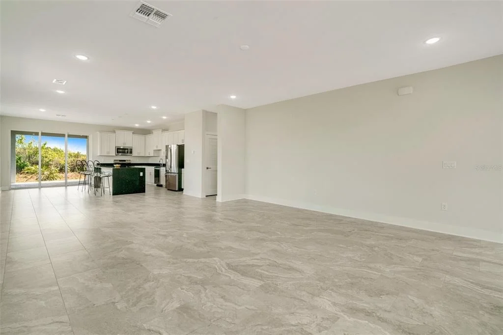 Photo of 384 BAYTREE DRIVE