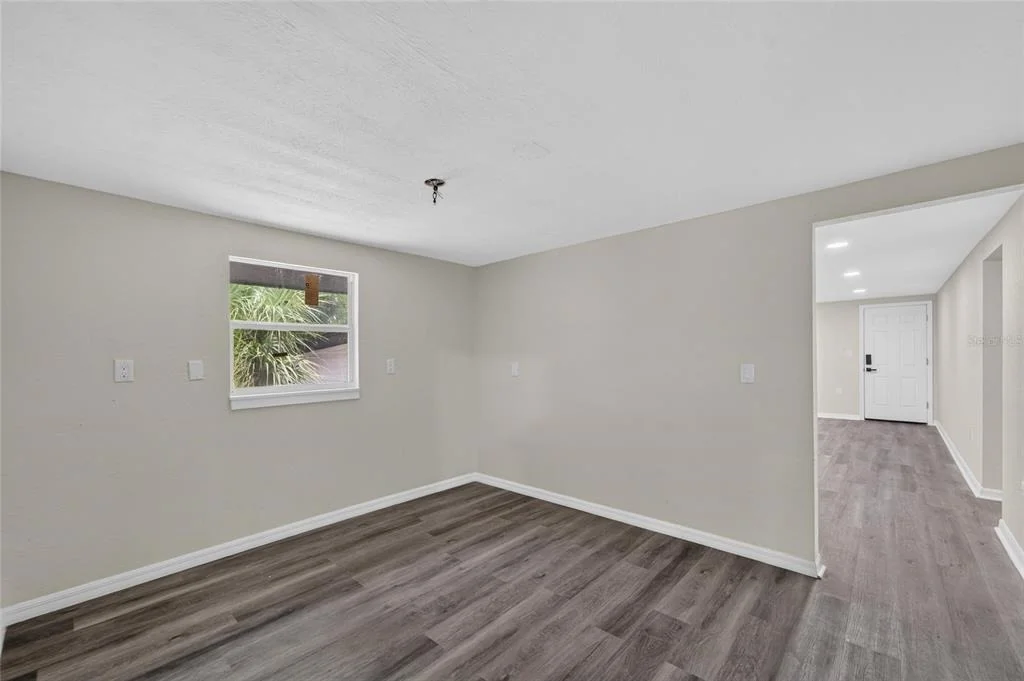 Photo of 8809 DYER ROAD