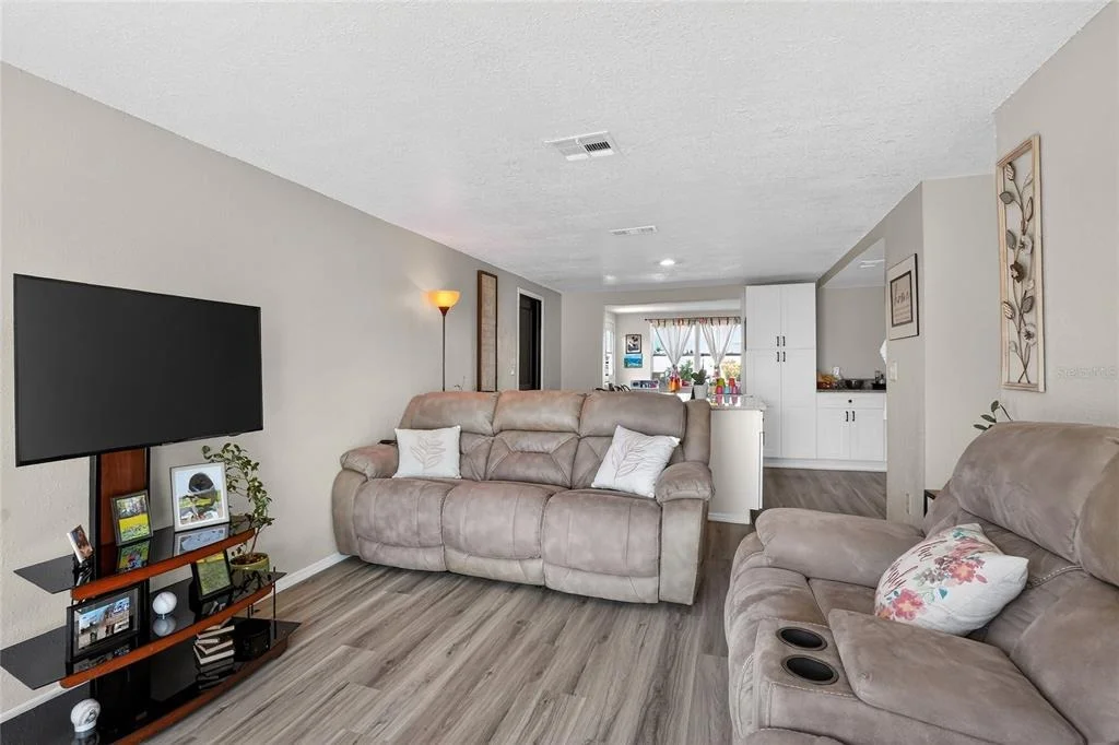 Photo of 6108 FAIRWAY BOULEVARD