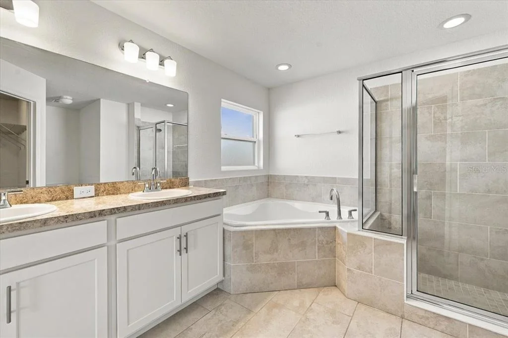 Photo of 912 LOCHLAND LOOP
