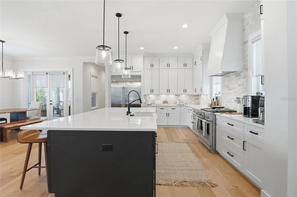 Photo of 1101 EAGLES PASS WAY