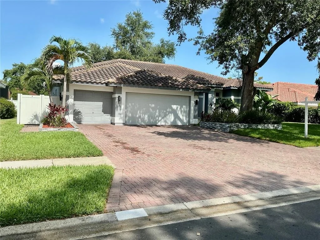 Photo of 126 OLD OAK CIRCLE