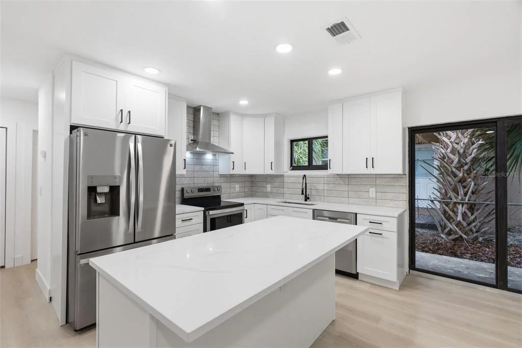 Photo of 595 PINE STREET
