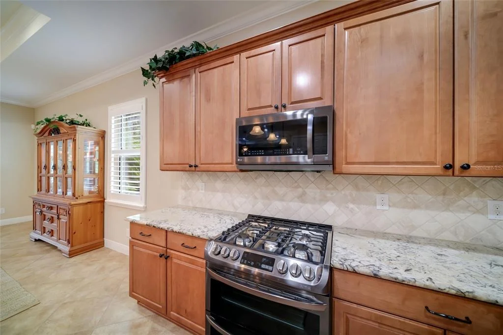 Photo of 921 RIVERSCAPE STREET