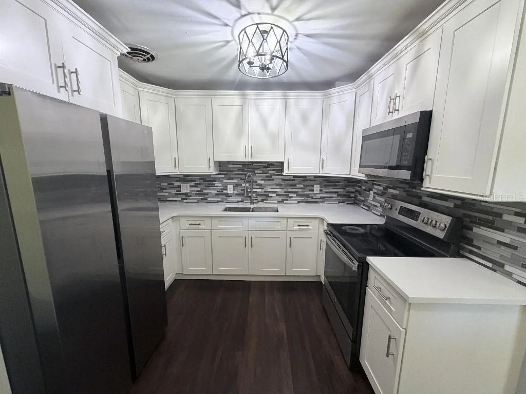 Photo of 2209 EUCLID CIRCLE S