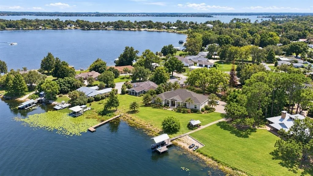 Photo of 1810 PINEWAY COURT