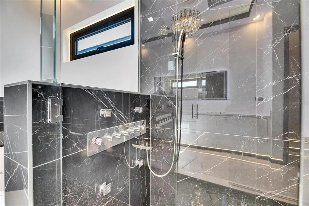 Photo of 6538 SIMONE SHORES CIRCLE