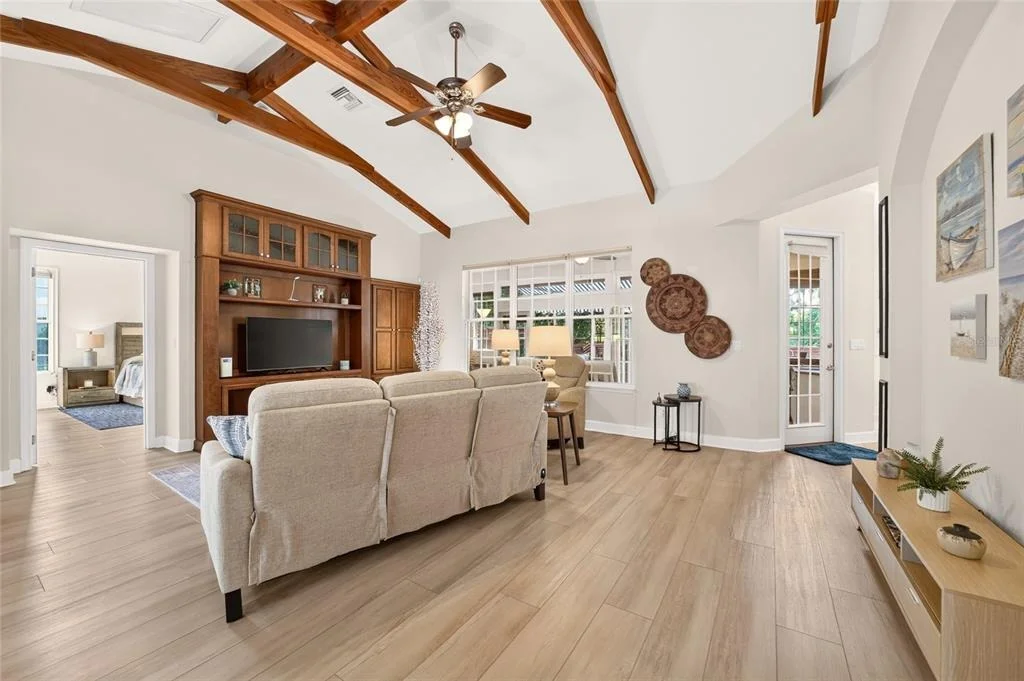 Photo of 914 SE 43RD STREET