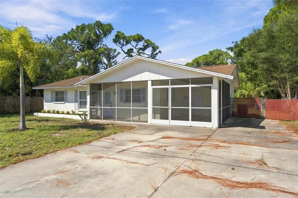 Photo of 3036 SHAMROCK DRIVE
