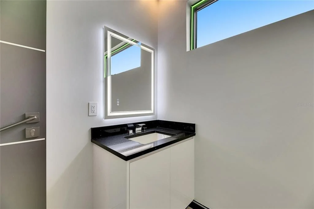 Photo of 6526 SIMONE SHORES CIRCLE