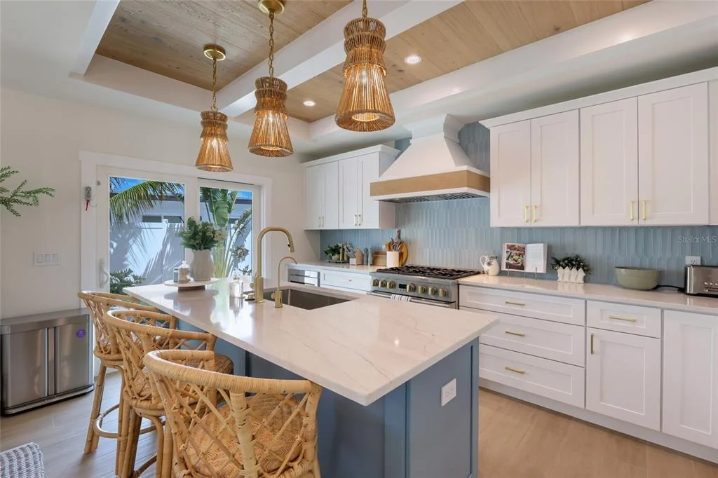 Photo of 6401 MARINA DRIVE
