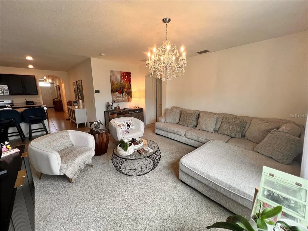 Photo of 1267 IGUANA LOOP
