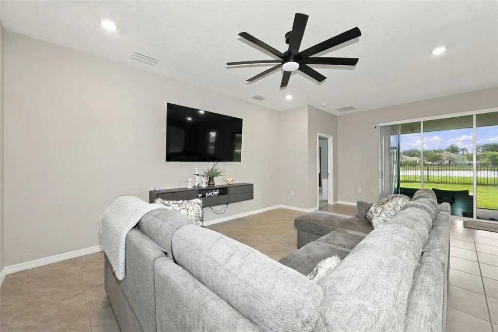 Photo of 16633 MOONER PLANK CIRCLE