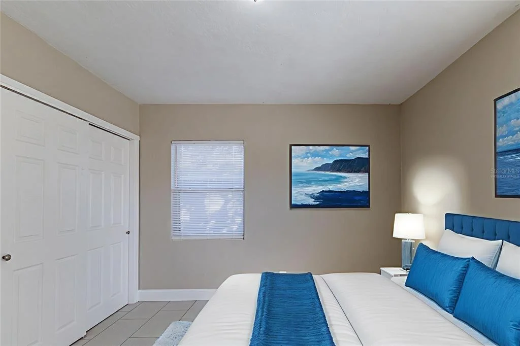 Photo of 4933 BALBOA DRIVE