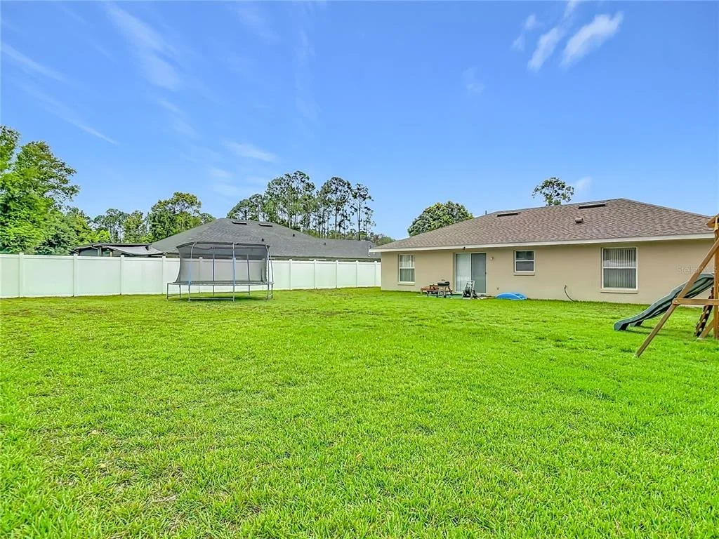 Photo of 8 BAINBRIDGE LANE