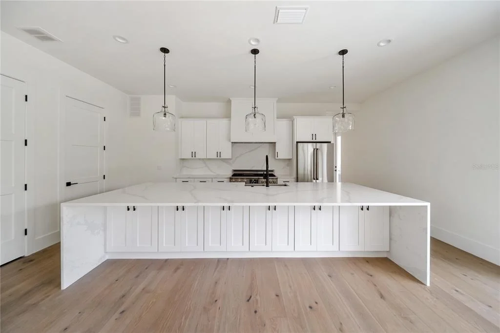 Photo of 626 BUTTONWOOD DRIVE