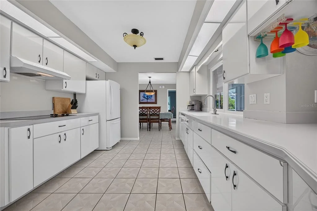 Photo of 2280 VIA ESPLANADE