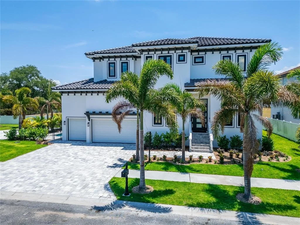 Photo of 517 TREVISO DRIVE