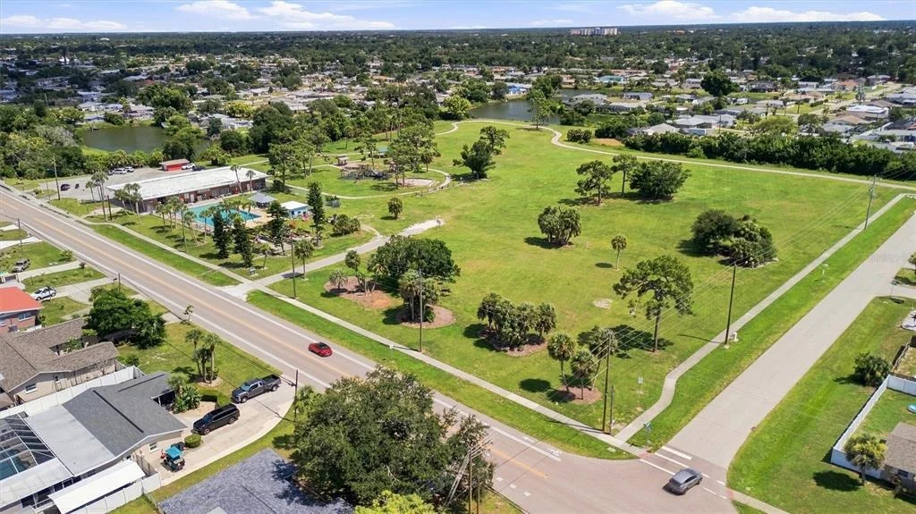 Photo of 352 LAKE ROAD