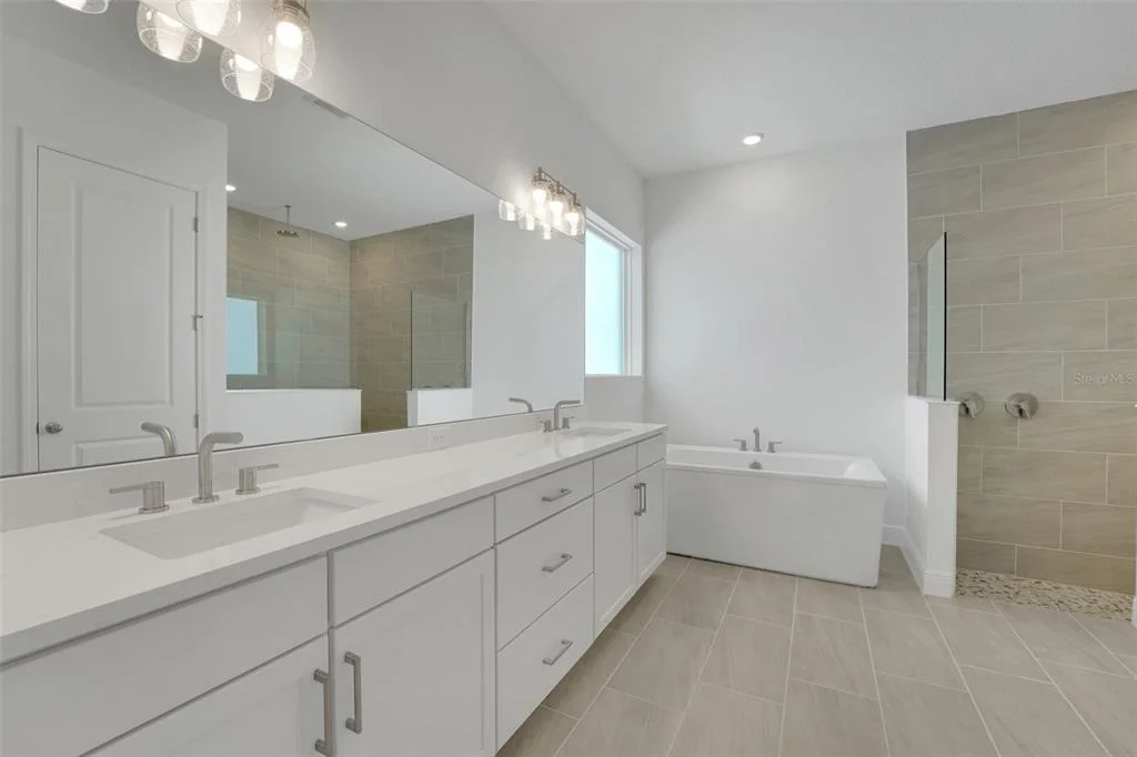 Photo of 15160 TEA TREE DRIVE