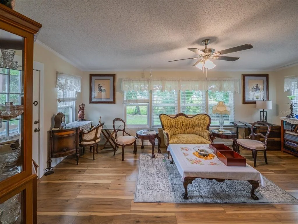 Photo of 4634 BELLE GROVE