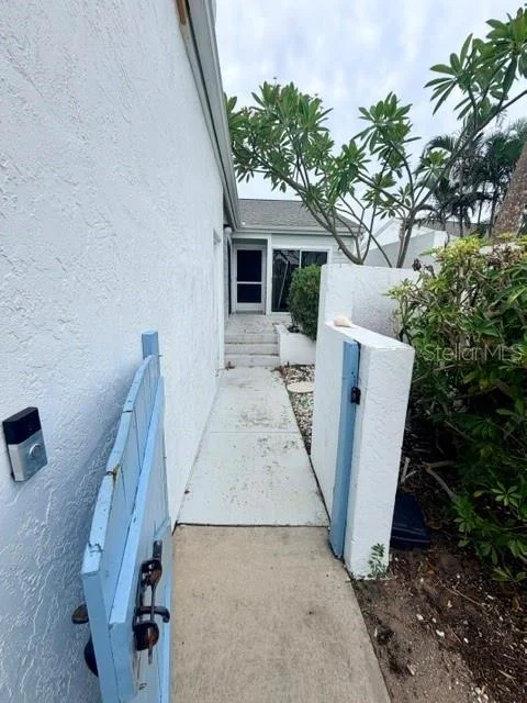 Photo of 950 WATERSIDE LANE
