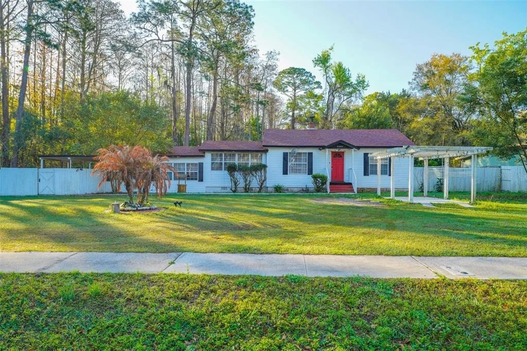 Photo of 2285 LAKE DRIVE
