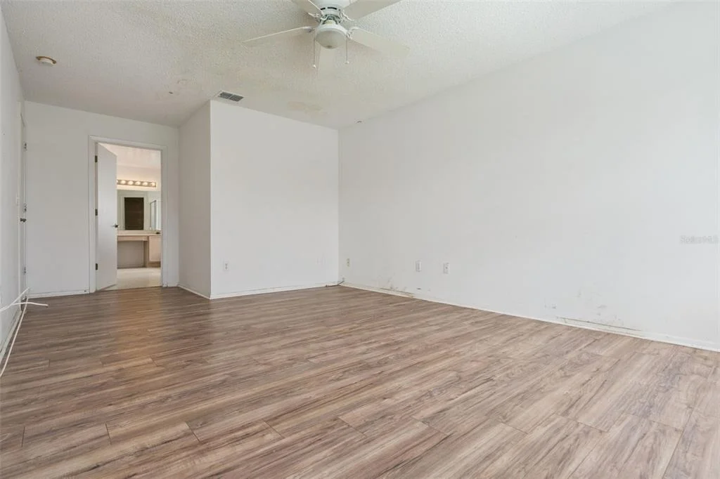 Photo of 523 ROCHESTER LOOP