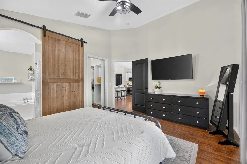 Photo of 7629 DEVONBRIDGE GARDEN WAY