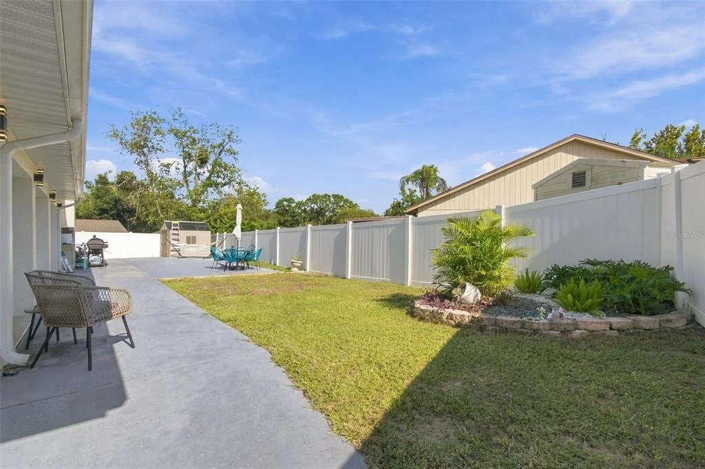Photo of 1325 OAKCREST DRIVE
