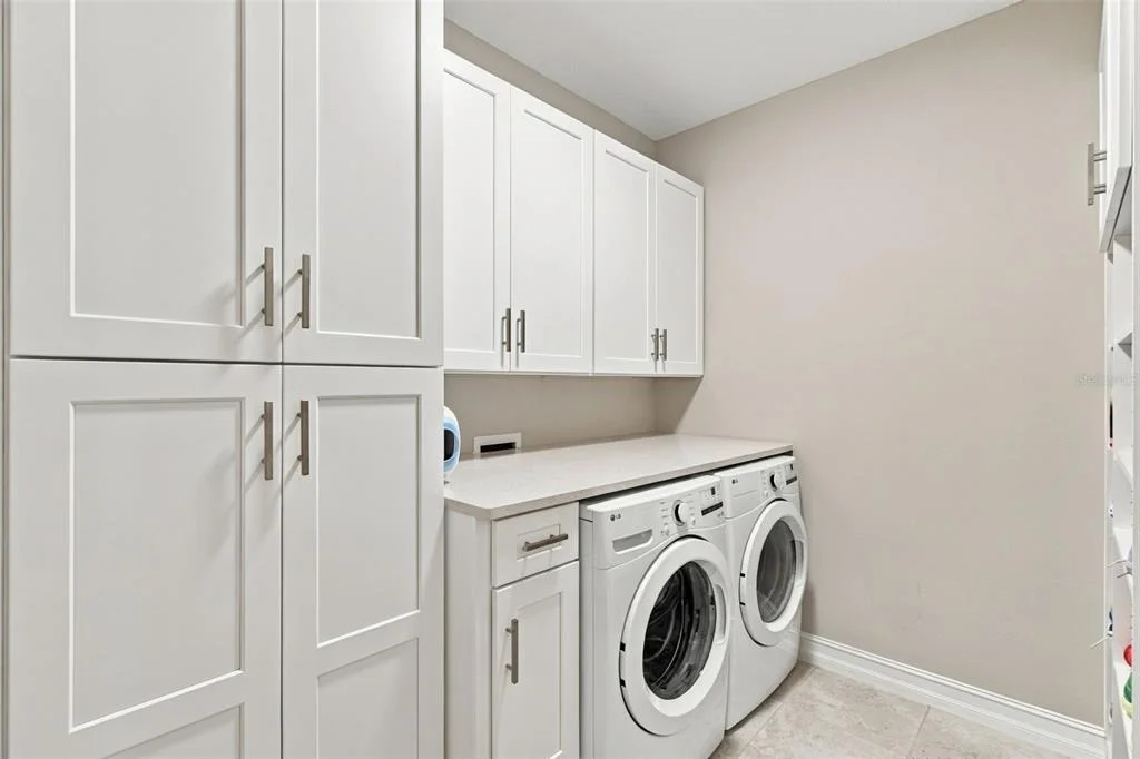 Photo of 4582 NW 57TH AVENUE