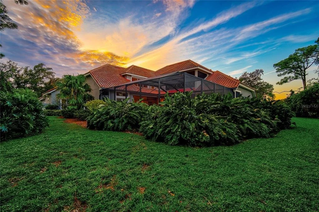 Photo of 854 MACEWEN DRIVE