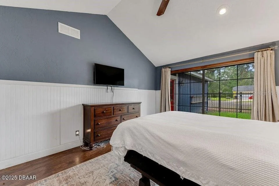 Photo of 28 BAYMEADOW COURT