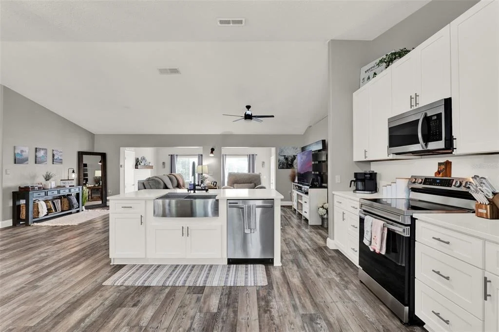 Photo of 341 PINE SHADOW LANE