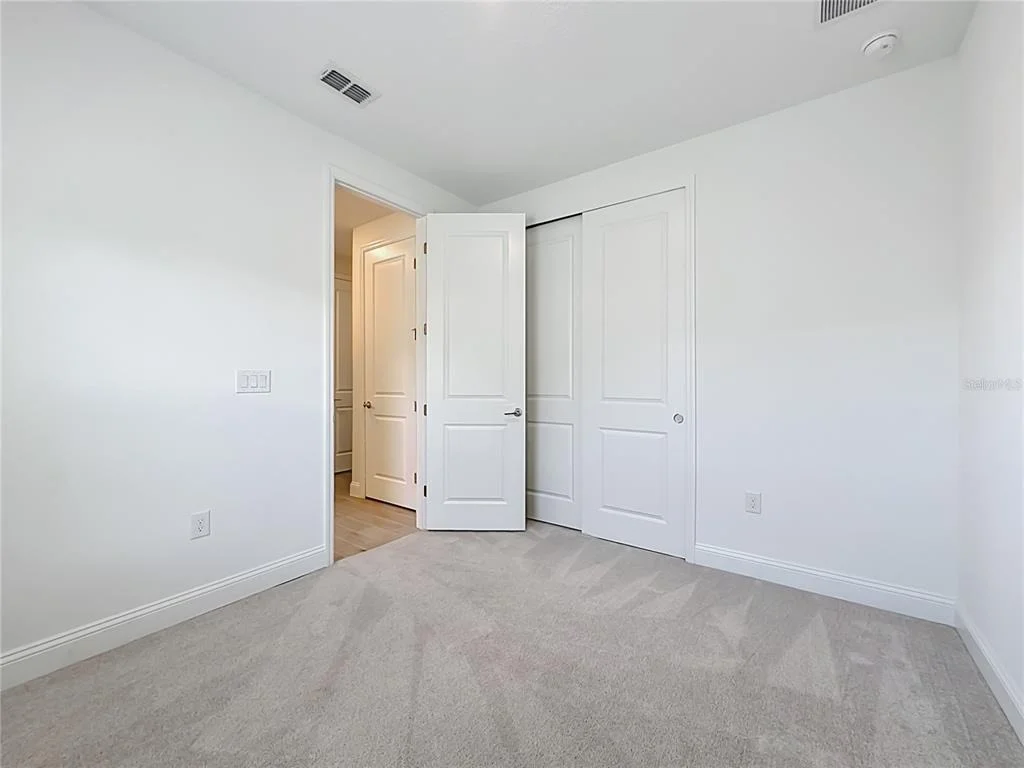 Photo of 2183 RAGLAN CIRCLE