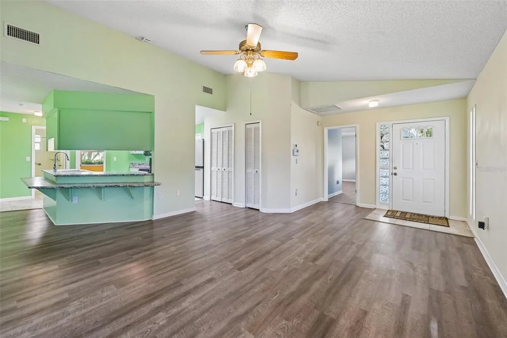 Photo of 1607 SELKIRK DRIVE