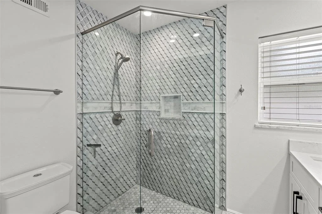 Photo of 480 W DAVIS BOULEVARD