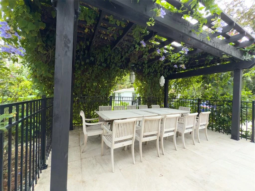 Photo of 4946 HALIFAX DRIVE