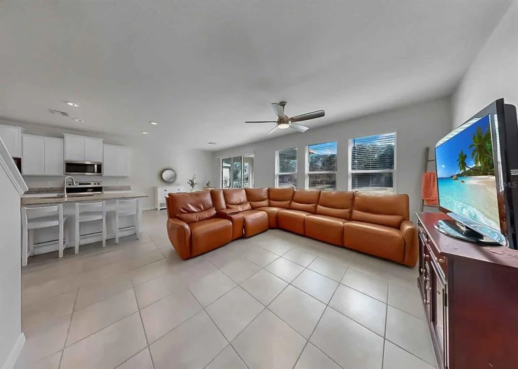 Photo of 16454 WOODSIDE GLEN