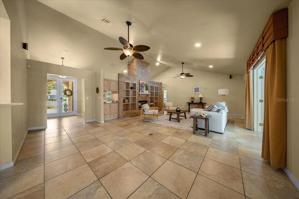 Photo of 2420 SE 15TH STREET