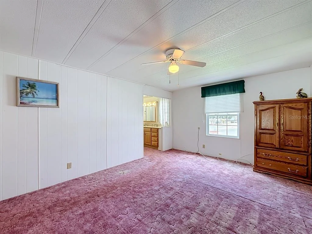 Photo of 176 SUNSET DRIVE