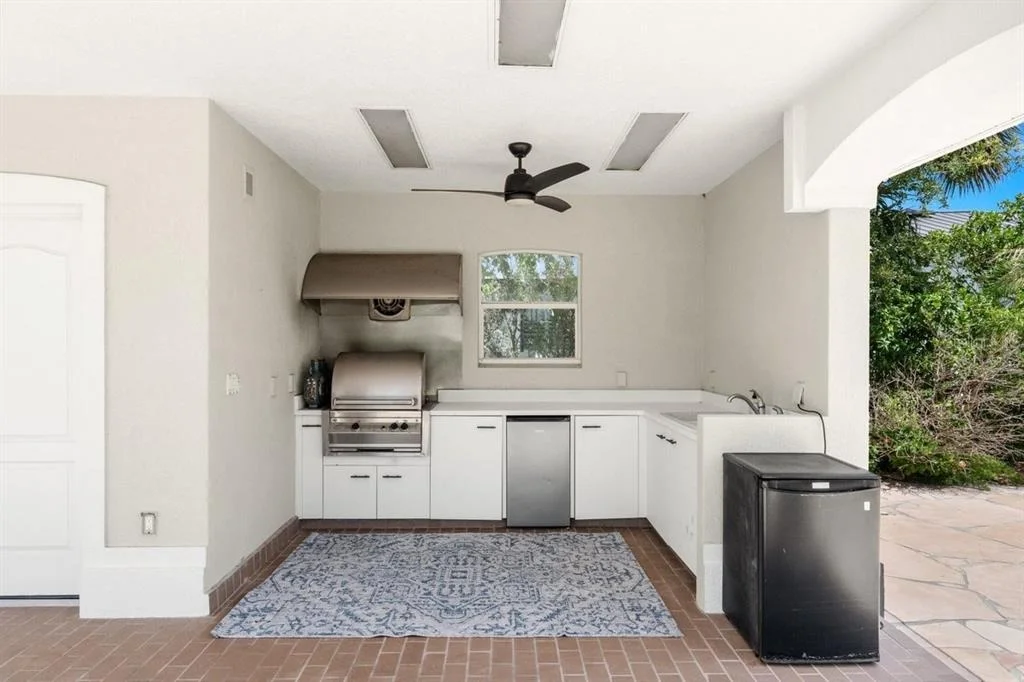 Photo of 626 RIVERSIDE DRIVE