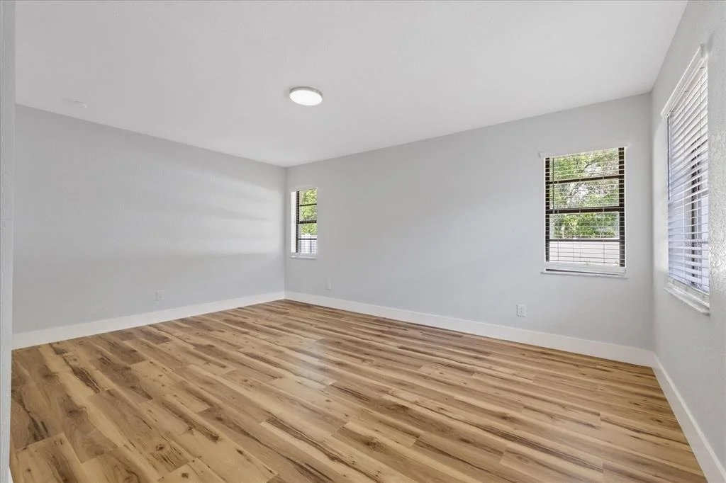 Photo of 12018 LINDEN DRIVE