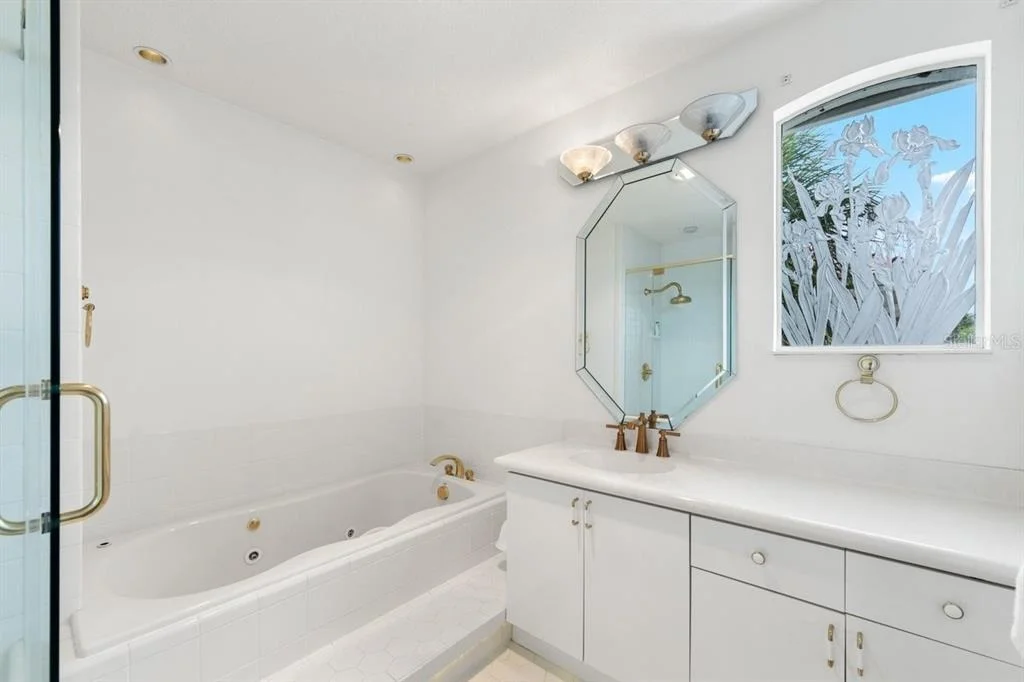 Photo of 626 RIVERSIDE DRIVE